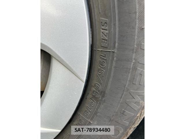 Toyota PRIUS 2014-09 8368180-5