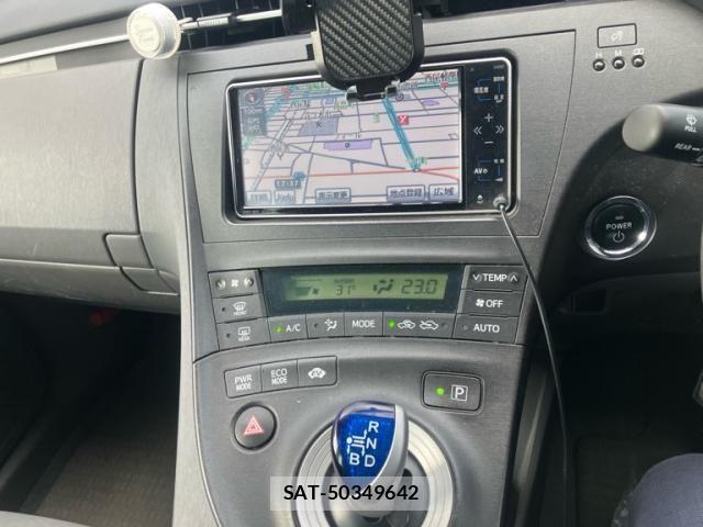 Toyota PRIUS 2010-02 8368205-14