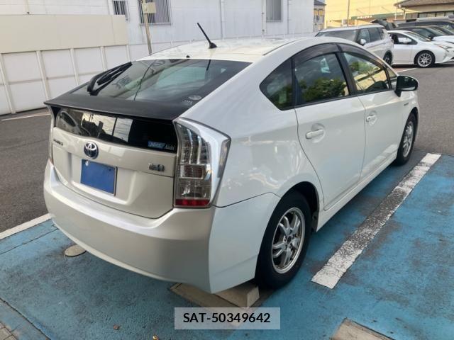 Toyota PRIUS 2010-02 8368205-2