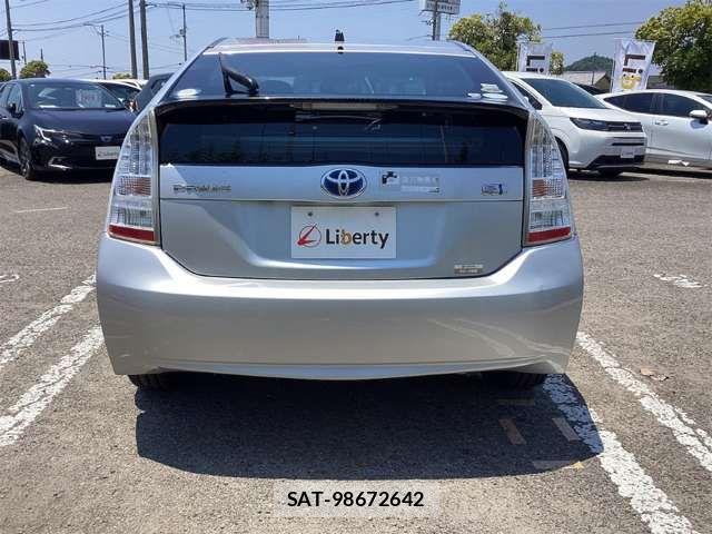Toyota PRIUS 2009-10 8368188-10