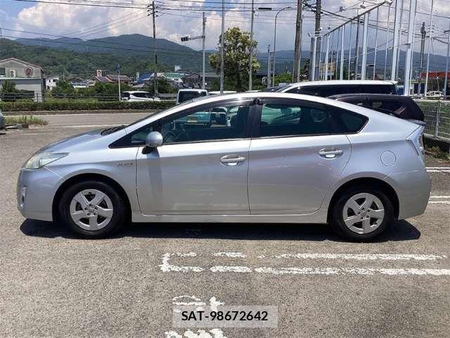 Toyota PRIUS 2009-10 8368188-12