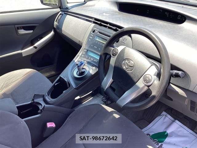 Toyota PRIUS 2009-10 8368188-1
