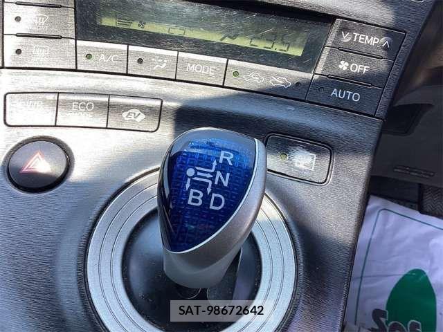 Toyota PRIUS 2009-10 8368188-3