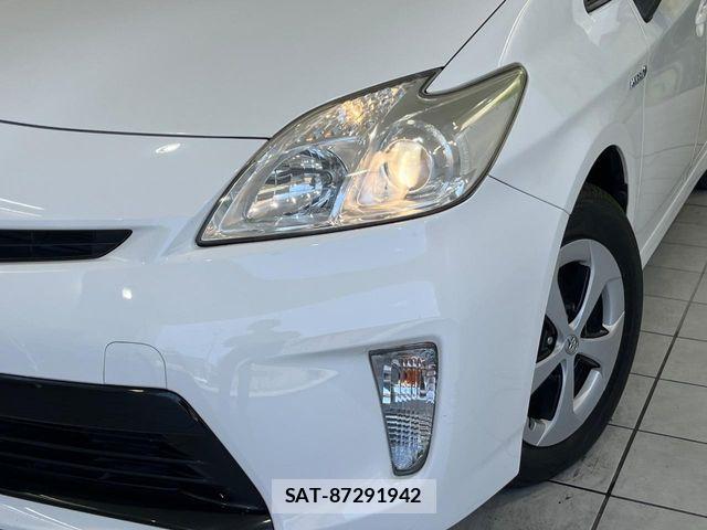Toyota PRIUS 2013-01 8368170-11