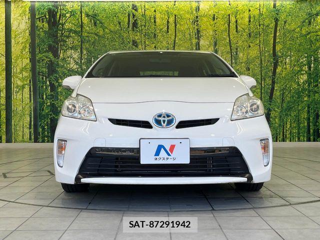 Toyota PRIUS 2013-01 8368170-13