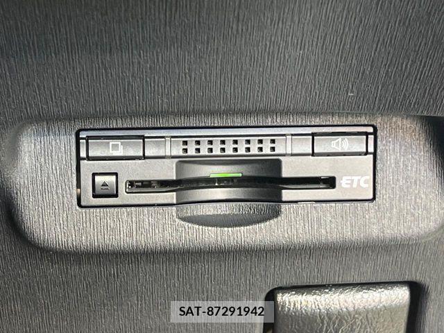 Toyota PRIUS 2013-01 8368170-3