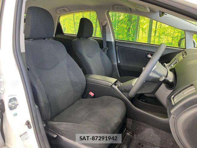 Toyota PRIUS 2013-01 8368170-7