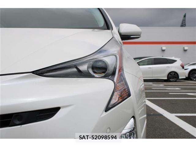 Toyota PRIUS 2016-03 8368160-14