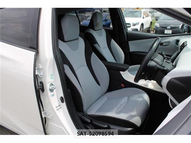Toyota PRIUS 2016-03 8368160-29