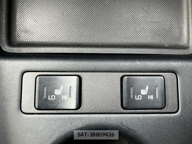 Toyota PRIUS 2020-06 8368134-15