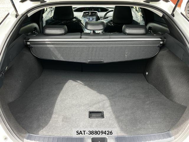 Toyota PRIUS 2020-06 8368134-22