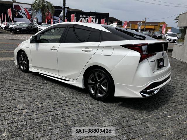 Toyota PRIUS 2020-06 8368134-3