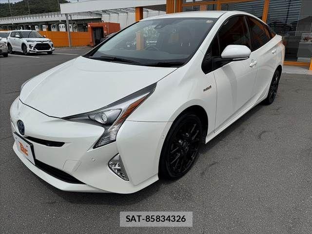 Toyota PRIUS 2018-10 8368164-9