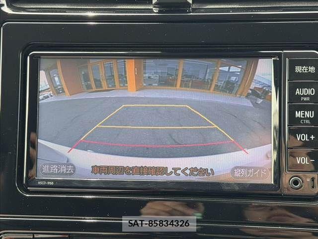 Toyota PRIUS 2018-10 8368164-22
