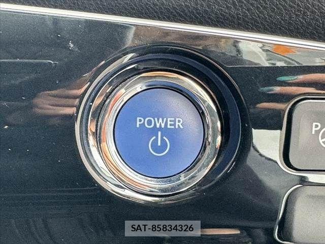 Toyota PRIUS 2018-10 8368164-26