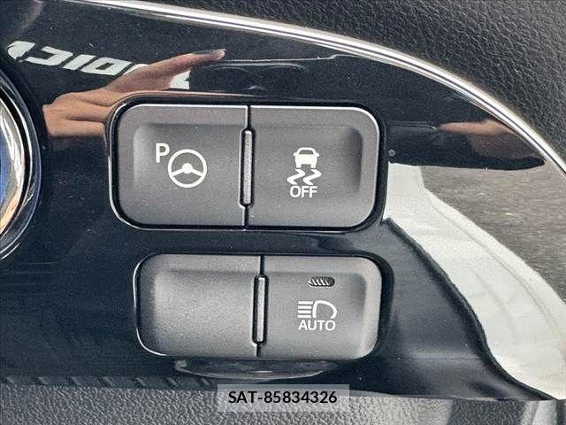 Toyota PRIUS 2018-10 8368164-27