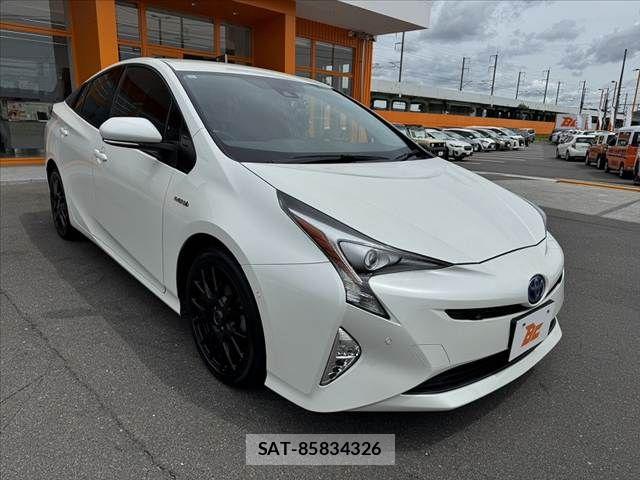 Toyota PRIUS 2018-10 8368164-7