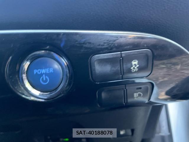 Toyota PRIUS 2017-02 8368172-13