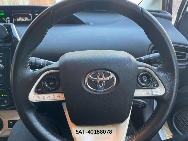 Toyota PRIUS 2017-02 8368172-15