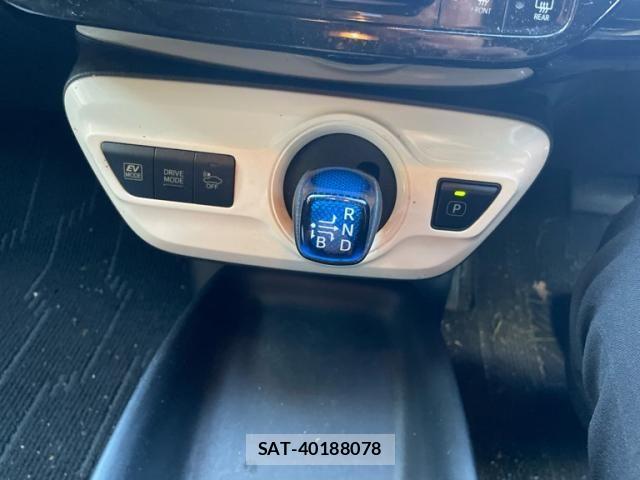 Toyota PRIUS 2017-02 8368172-17