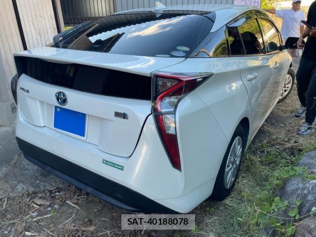 Toyota PRIUS 2017-02 8368172-3