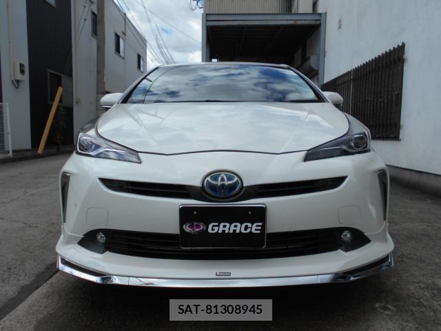 Toyota PRIUS 2019-04 8368159-1