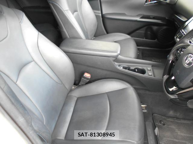 Toyota PRIUS 2019-04 8368159-28