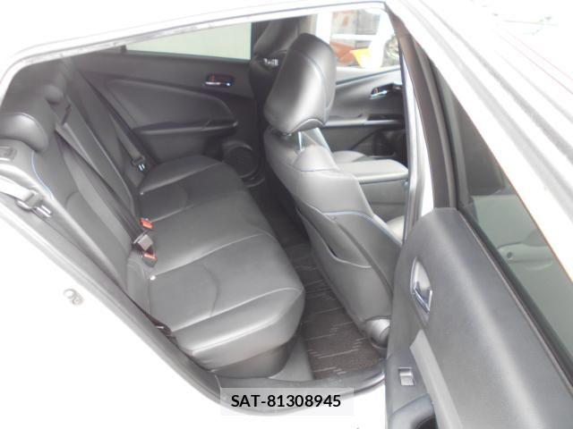 Toyota PRIUS 2019-04 8368159-8