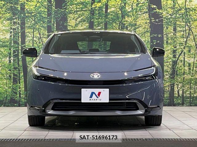 Toyota PRIUS 2023-10 8368135-13
