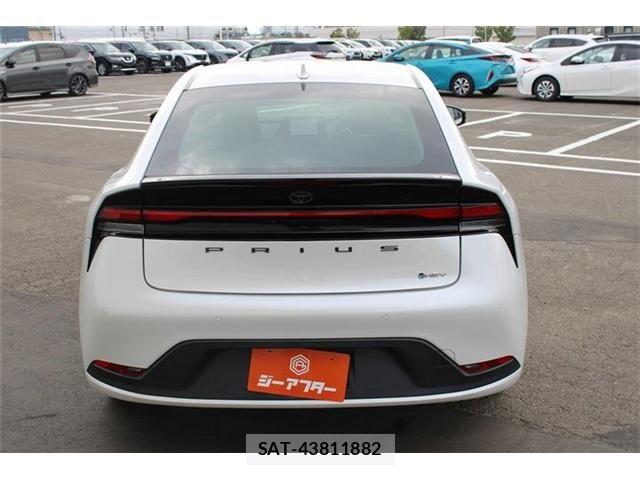 Toyota PRIUS 2023-09 8368140-9