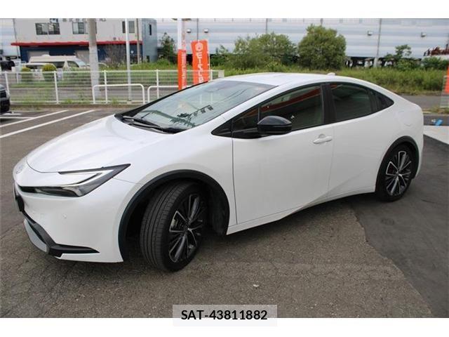 Toyota PRIUS 2023-09 8368140-12