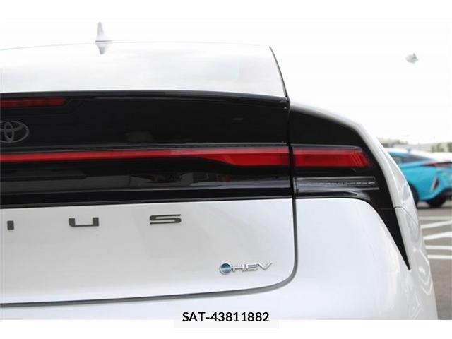 Toyota PRIUS 2023-09 8368140-18
