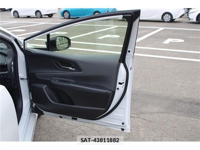 Toyota PRIUS 2023-09 8368140-23