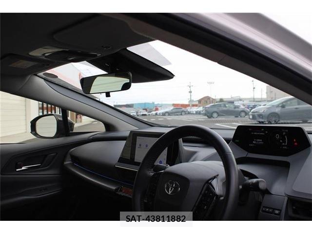 Toyota PRIUS 2023-09 8368140-25