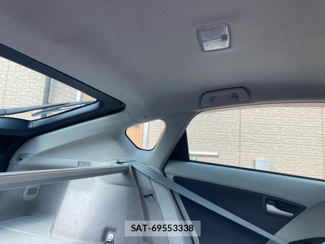 Toyota PRIUS 2011-09 8368204-10