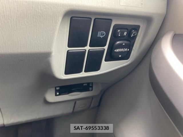 Toyota PRIUS 2011-09 8368204-15