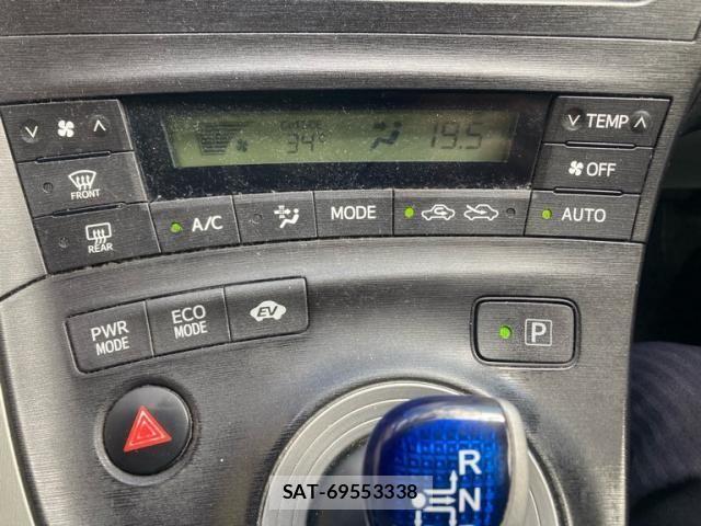 Toyota PRIUS 2011-09 8368204-19