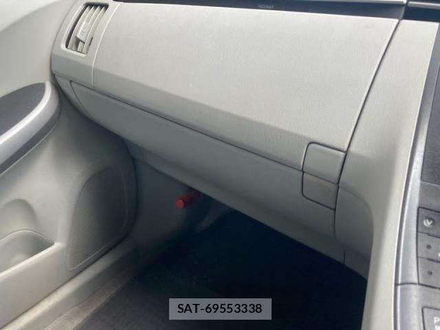 Toyota PRIUS 2011-09 8368204-21