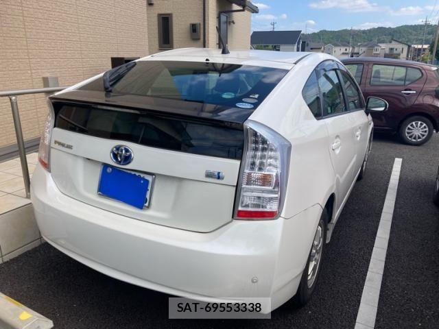 Toyota PRIUS 2011-09 8368204-6