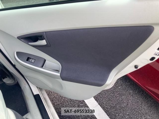 Toyota PRIUS 2011-09 8368204-8
