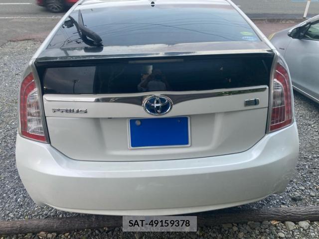 Toyota PRIUS 2013-04 8368216-10