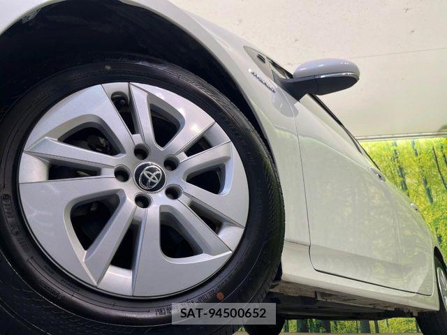 Toyota PRIUS 2017-06 8368155-12