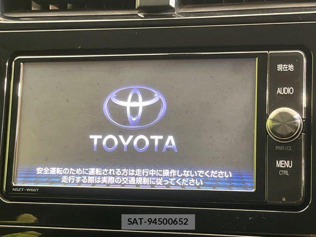 Toyota PRIUS 2017-06 8368155-2