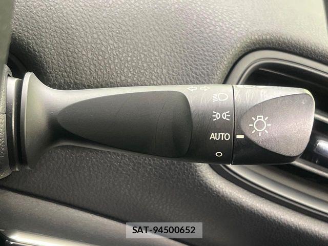Toyota PRIUS 2017-06 8368155-5