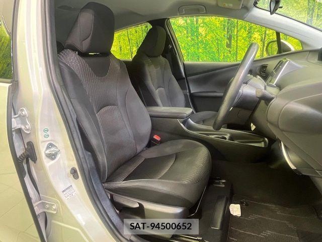 Toyota PRIUS 2017-06 8368155-8