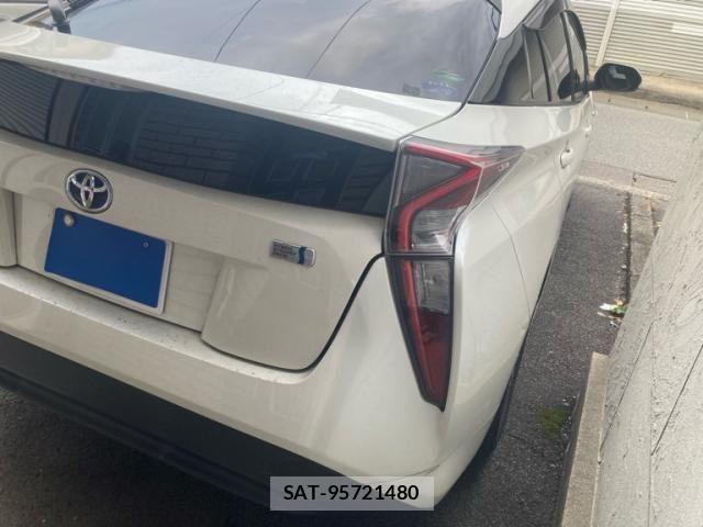 Toyota PRIUS 2016-12 8368174-5