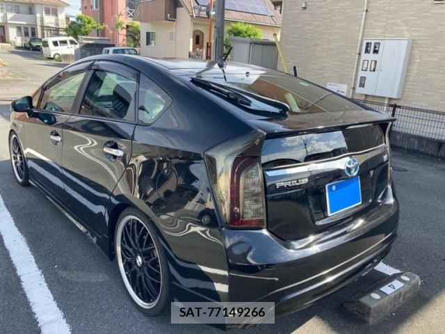 Toyota PRIUS 2012-02 8368203-3