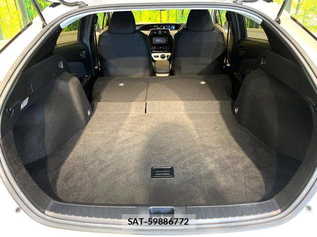 Toyota PRIUS 2016-05 8368151-10