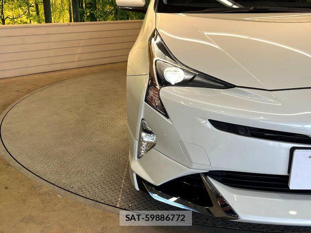 Toyota PRIUS 2016-05 8368151-11