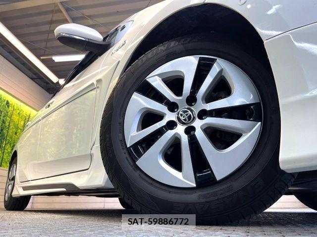 Toyota PRIUS 2016-05 8368151-12